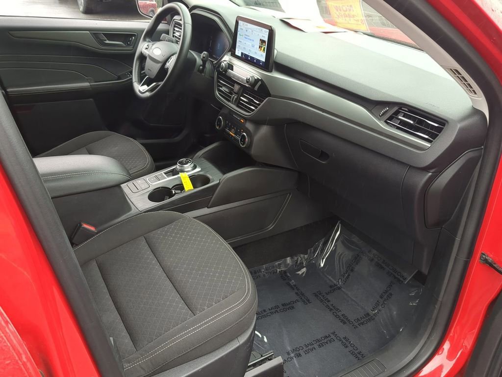 Used 2024 Ford Escape Active image 41