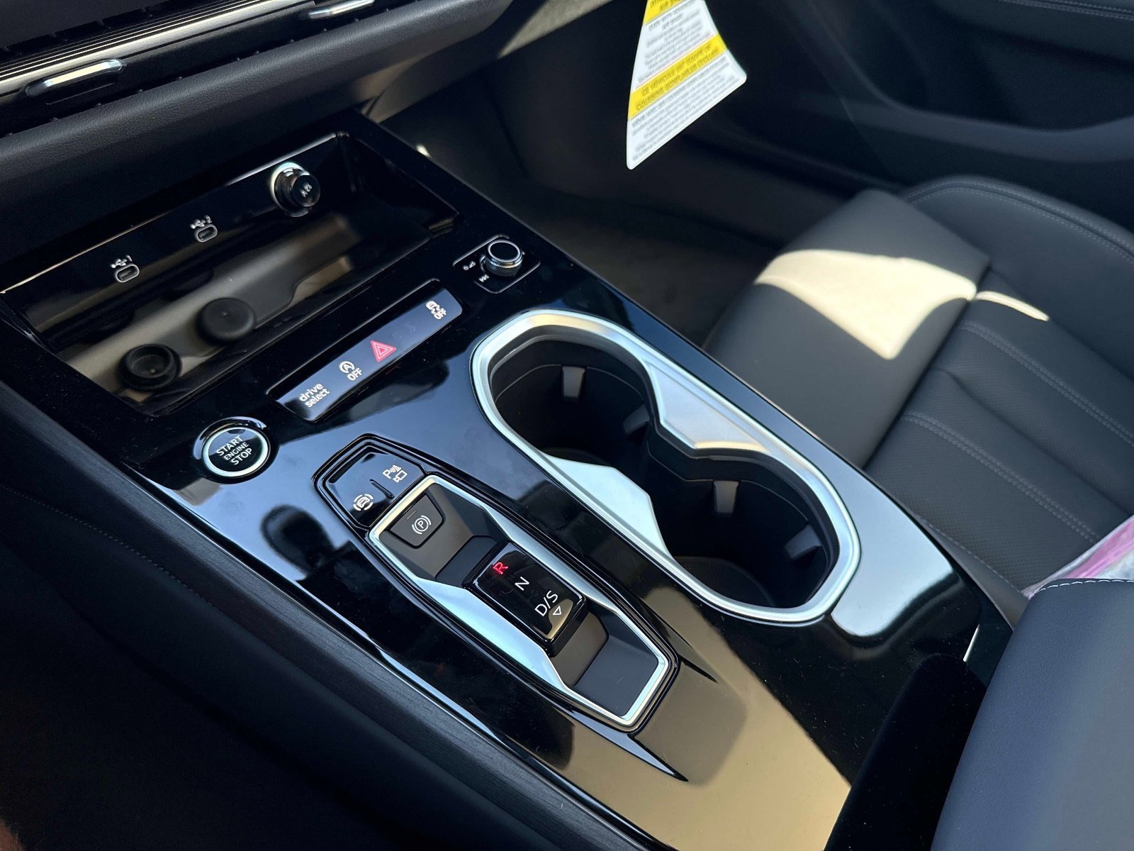 New 2026 Audi A6 Premium Plus AWD/4WD image 25