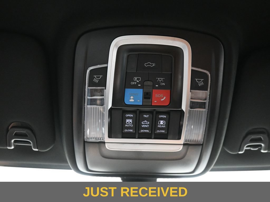 Used 2024 RAM 2500 Limited w/ Towing Technology Group AWD/4WD image 17