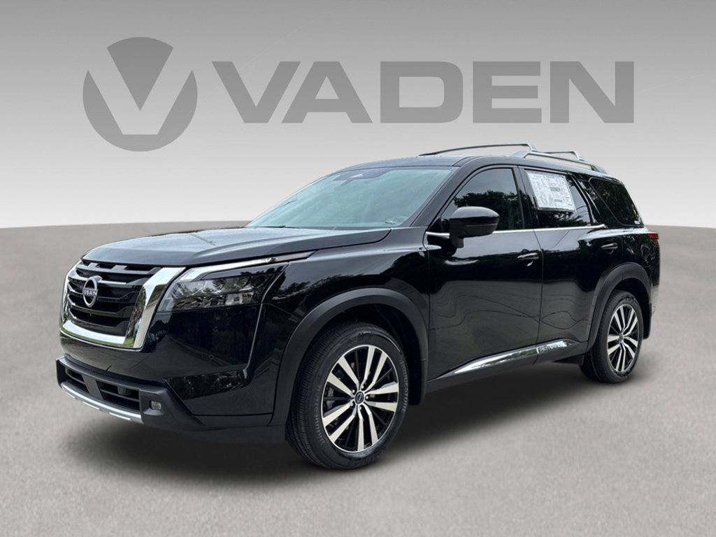 New 2026 Nissan Pathfinder Platinum w/ Cargo Package FWD image 3