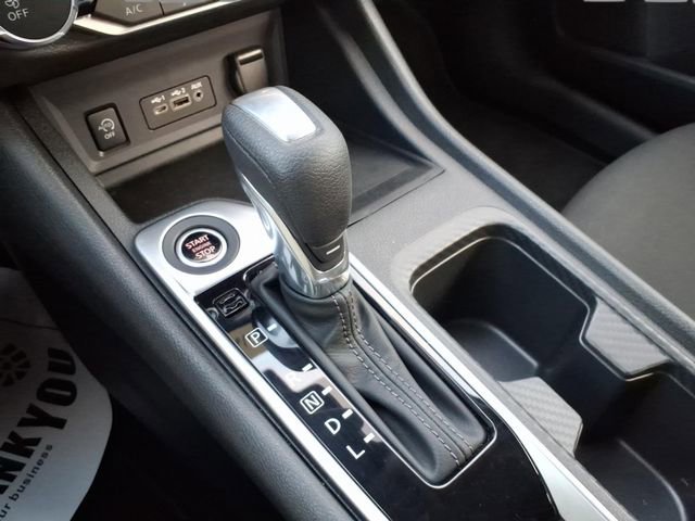 Certified 2025 Nissan Sentra SV image 24