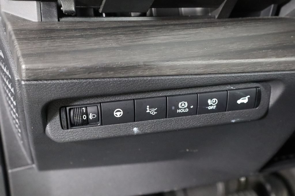 Used 2024 Nissan Ariya FWD image 23