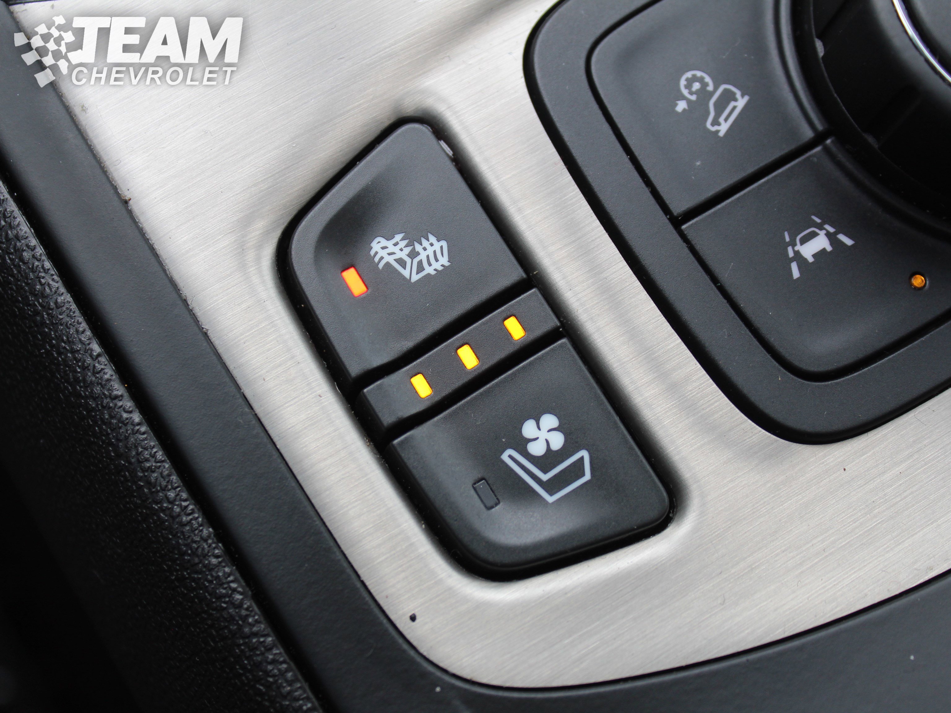 Certified 2024 GMC Terrain Denali w/ Black Diamond Edition image 21