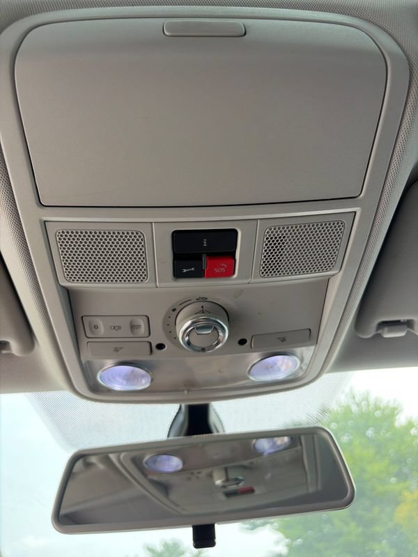 Used 2017 Volkswagen Jetta SEL FWD image 26