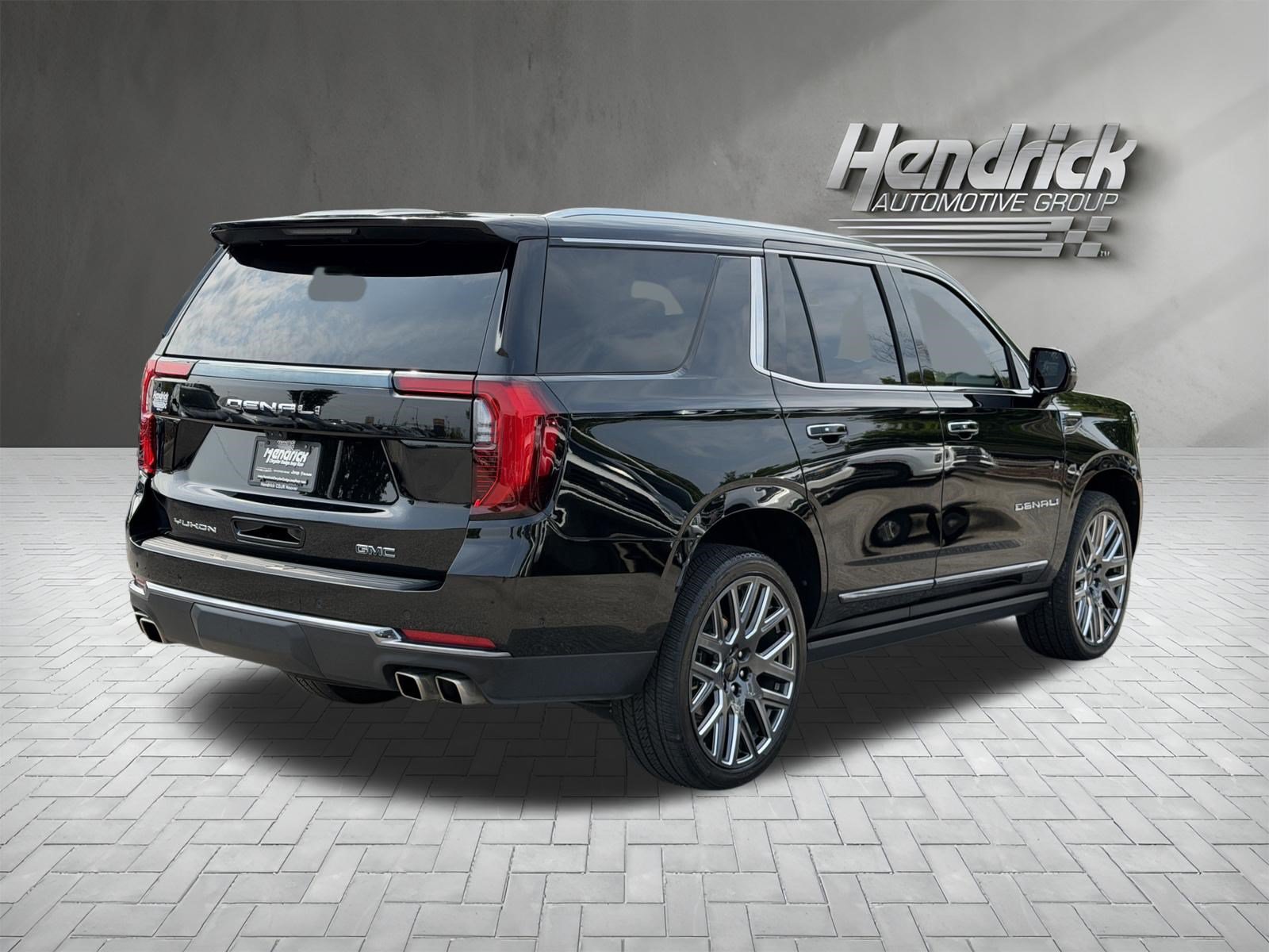 Used 2025 GMC Yukon Denali Ultimate AWD/4WD image 10
