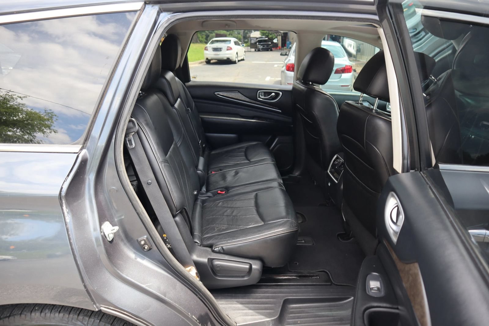 Used 2014 INFINITI QX60 Luxe w/ Premium Plus Package AWD/4WD image 19