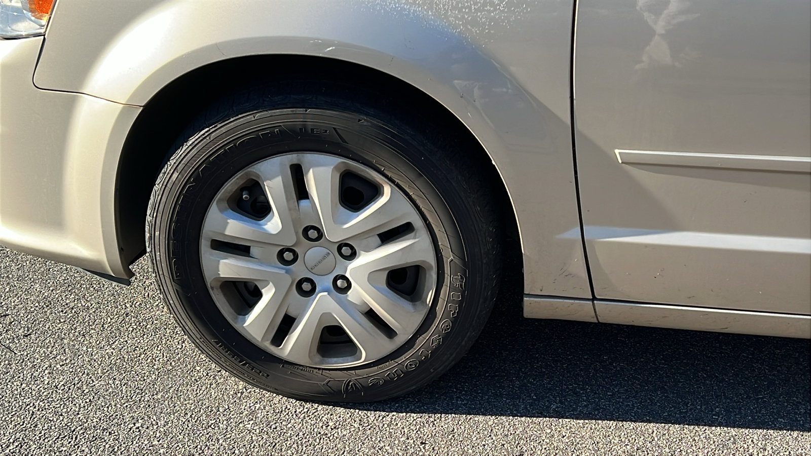 Used 2016 Dodge Grand Caravan SE w/ Quick Order Package 29E SE image 12