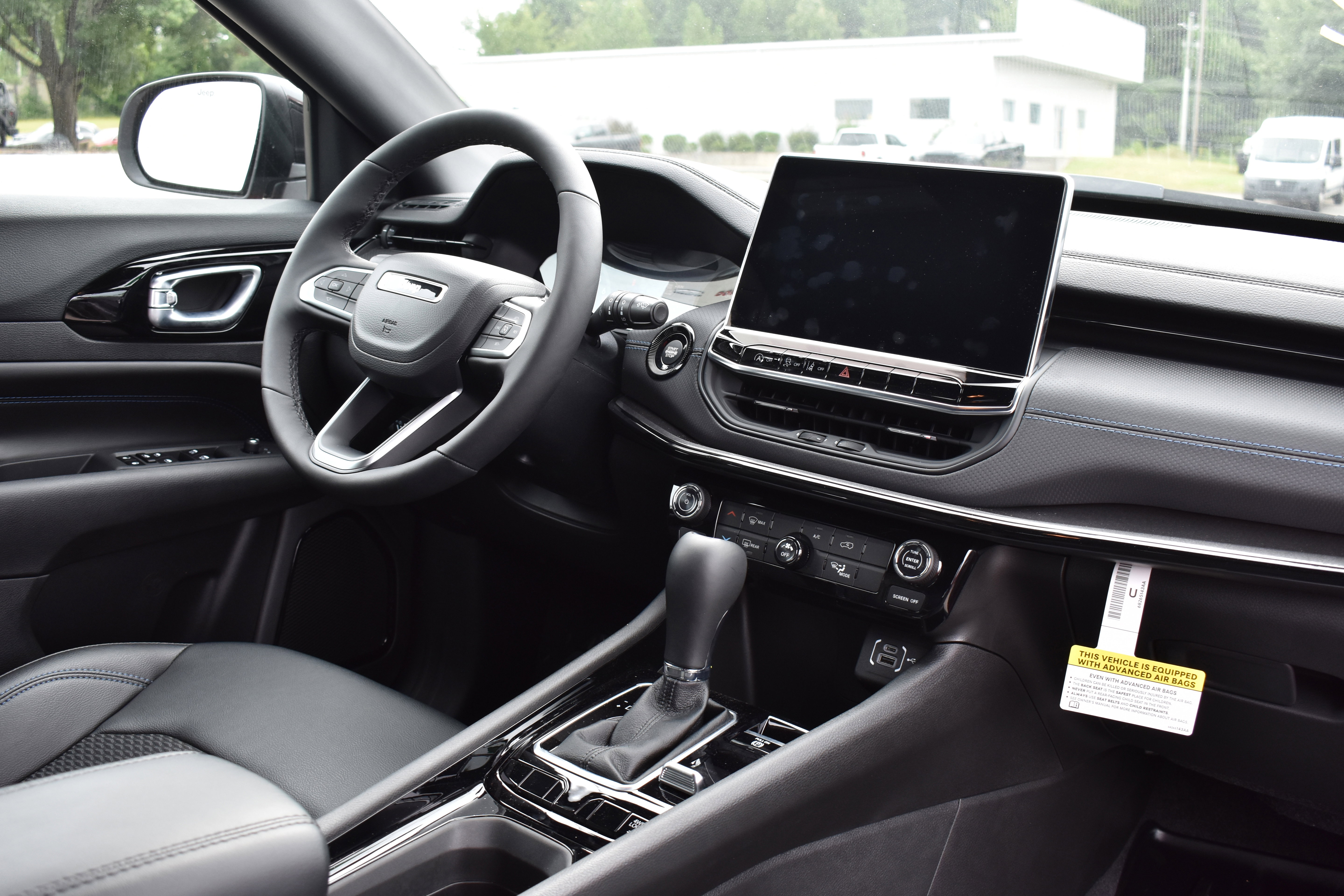 New 2025 Jeep Compass Latitude w/ Altitude Special Edition image 32