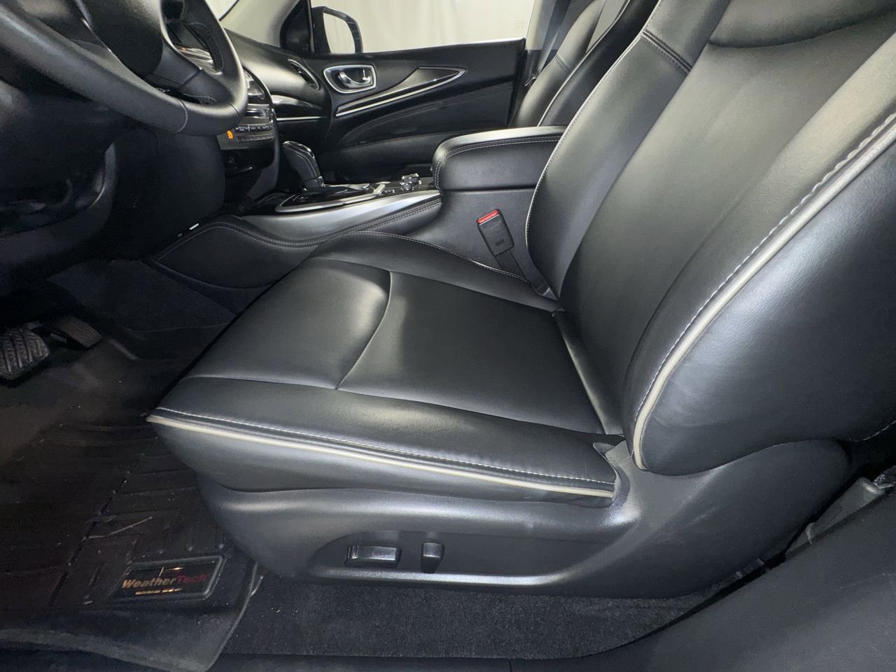 Used 2020 INFINITI QX60 Pure image 17