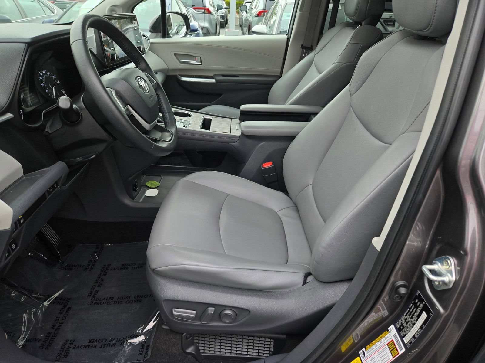Certified 2021 Toyota Sienna XLE w/ XLE Plus Package AWD/4WD image 17