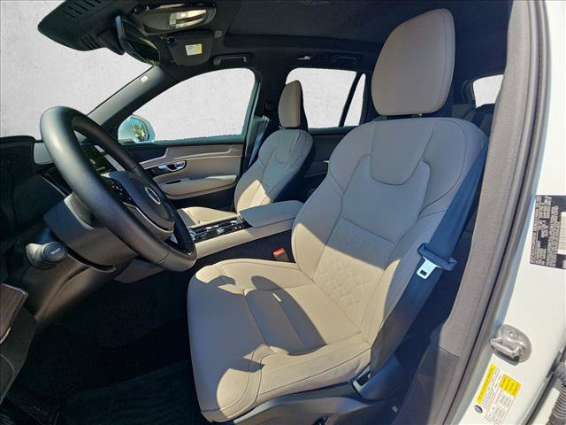 Used 2025 Volvo XC90 B5 Core w/ Climate Package AWD/4WD image 16