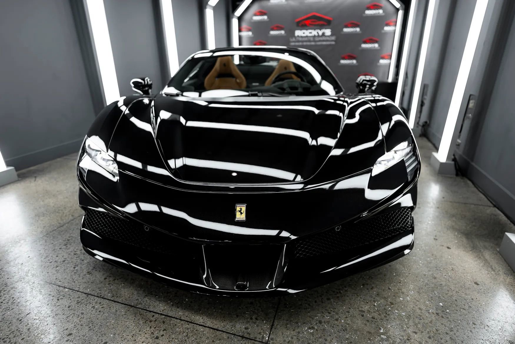 Used 2023 Ferrari SF90 Spider image 14