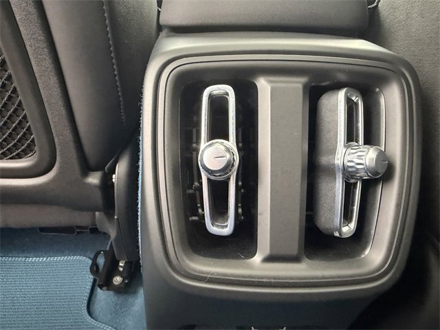 Used 2023 Volvo C40 P8 Recharge Ultimate image 12