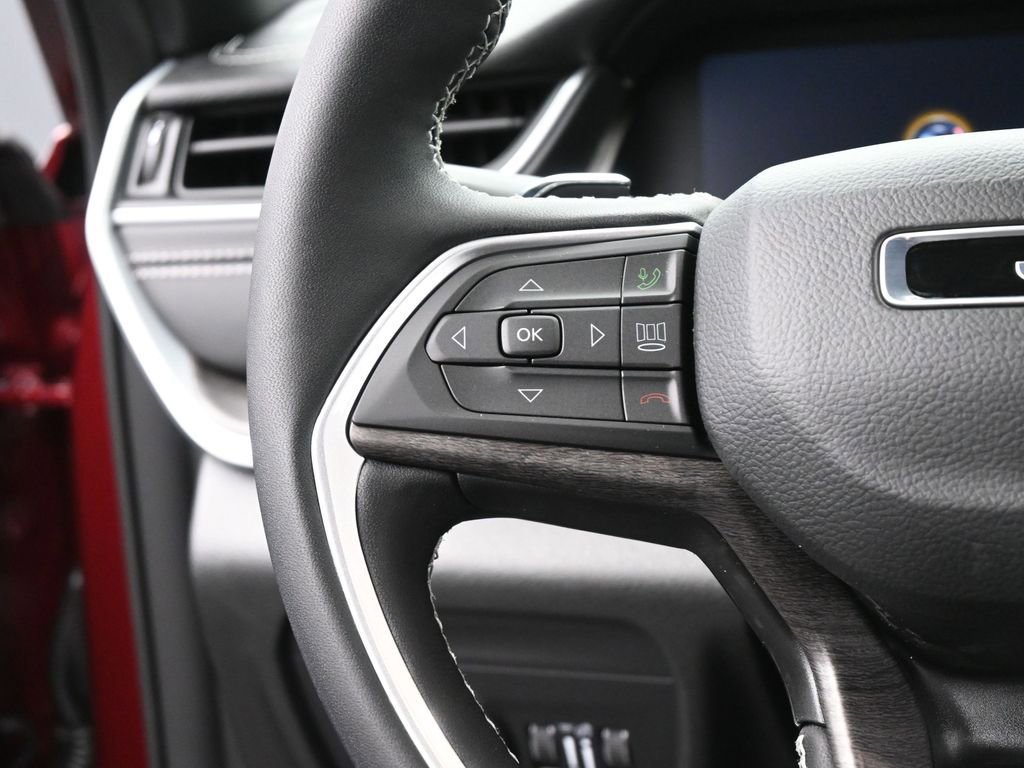Used 2025 Jeep Grand Cherokee L Limited image 32