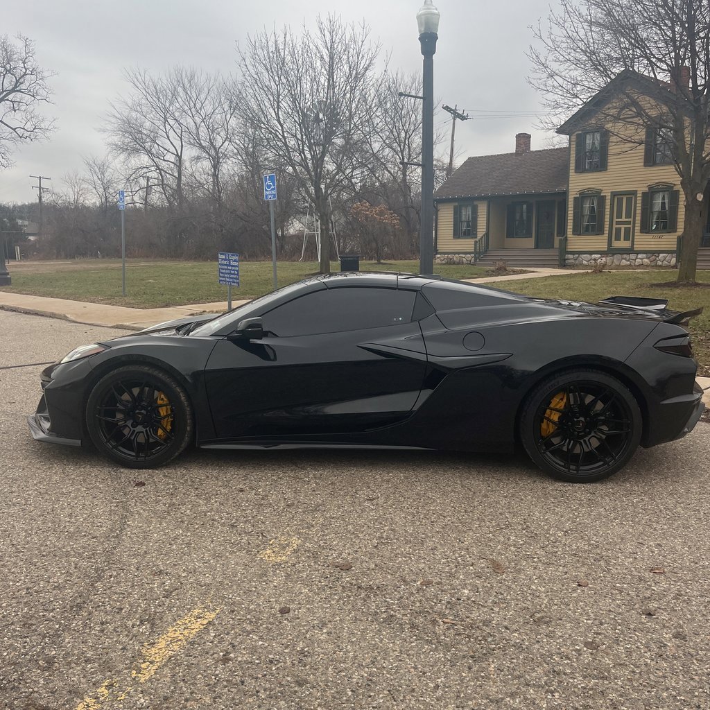 Used 2024 Chevrolet Corvette Z06 w/ Stealth Interior Trim Package image 2