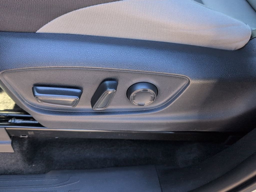 Used 2025 Toyota Tacoma TRD Off-Road w/ TRD Off Road Upgrade Package image 9