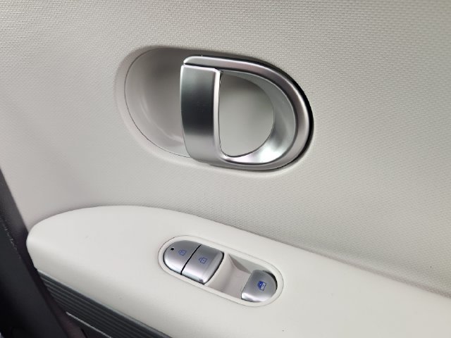 Certified 2024 Hyundai Ioniq 5 SEL AWD/4WD image 13