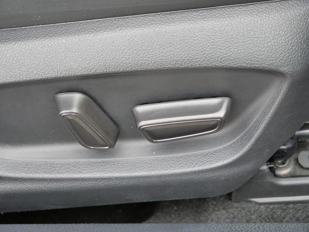 Used 2024 Toyota Camry XSE image 16