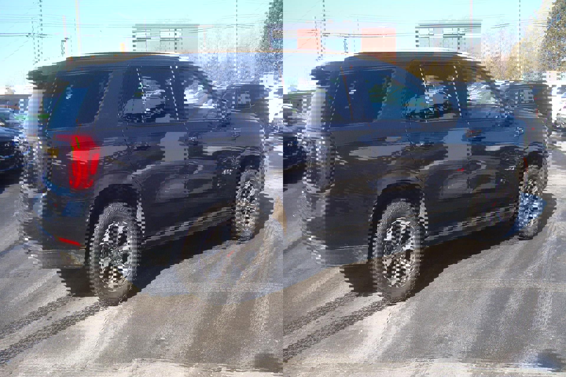 Used 2025 GMC Yukon AT4 Ultimate image 4