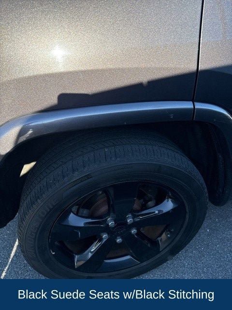 Used 2015 Jeep Grand Cherokee Altitude AWD/4WD image 32