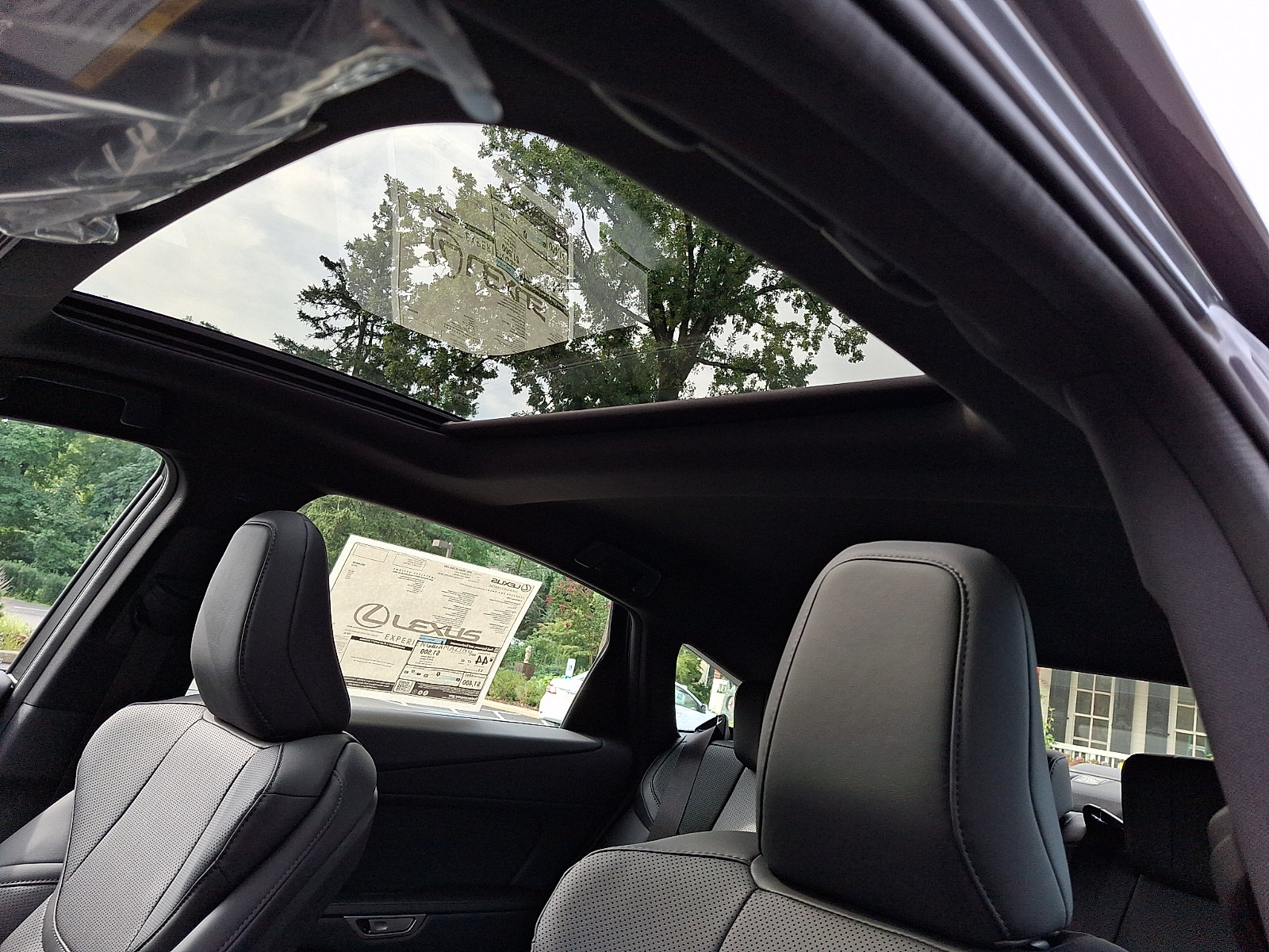 New 2026 Lexus ES 350h AWD image 10