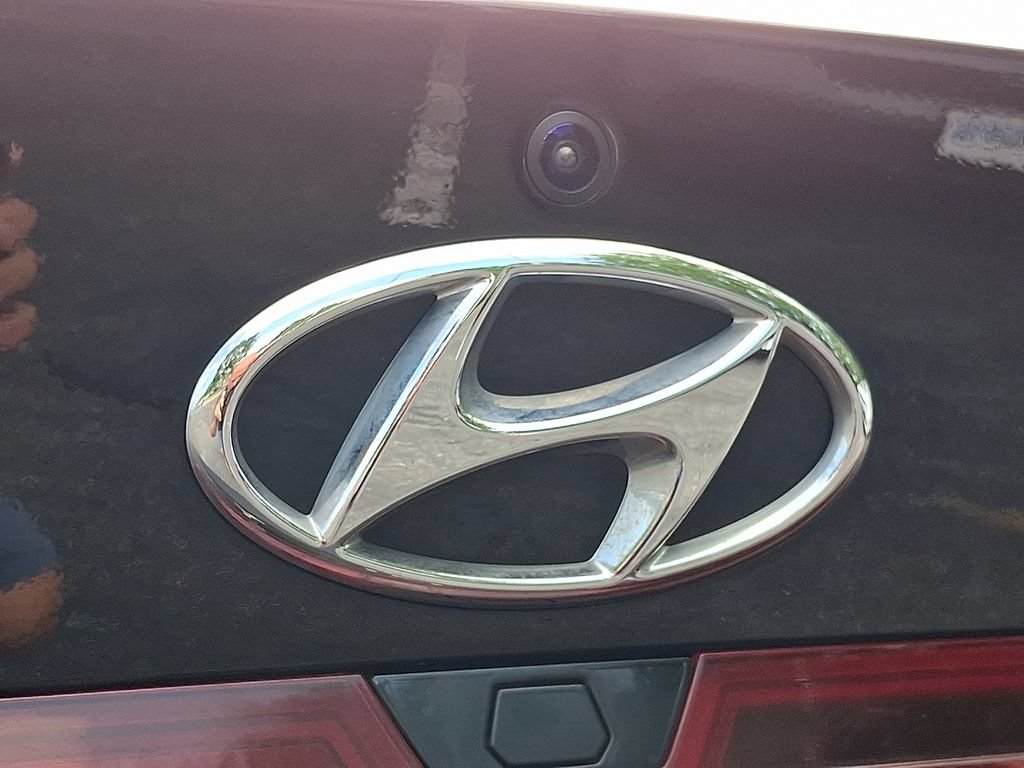 Used 2023 Hyundai Elantra SEL FWD image 29