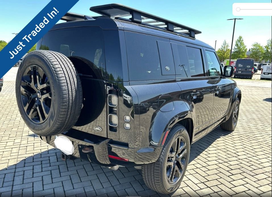 Used 2023 Land Rover Defender 110 X AWD/4WD image 3