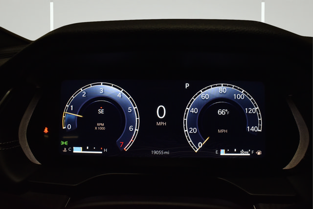 Used 2024 Jeep Grand Cherokee Altitude AWD/4WD image 22