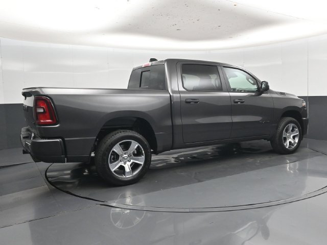 New 2027 RAM 1500 Express AWD/4WD image 33