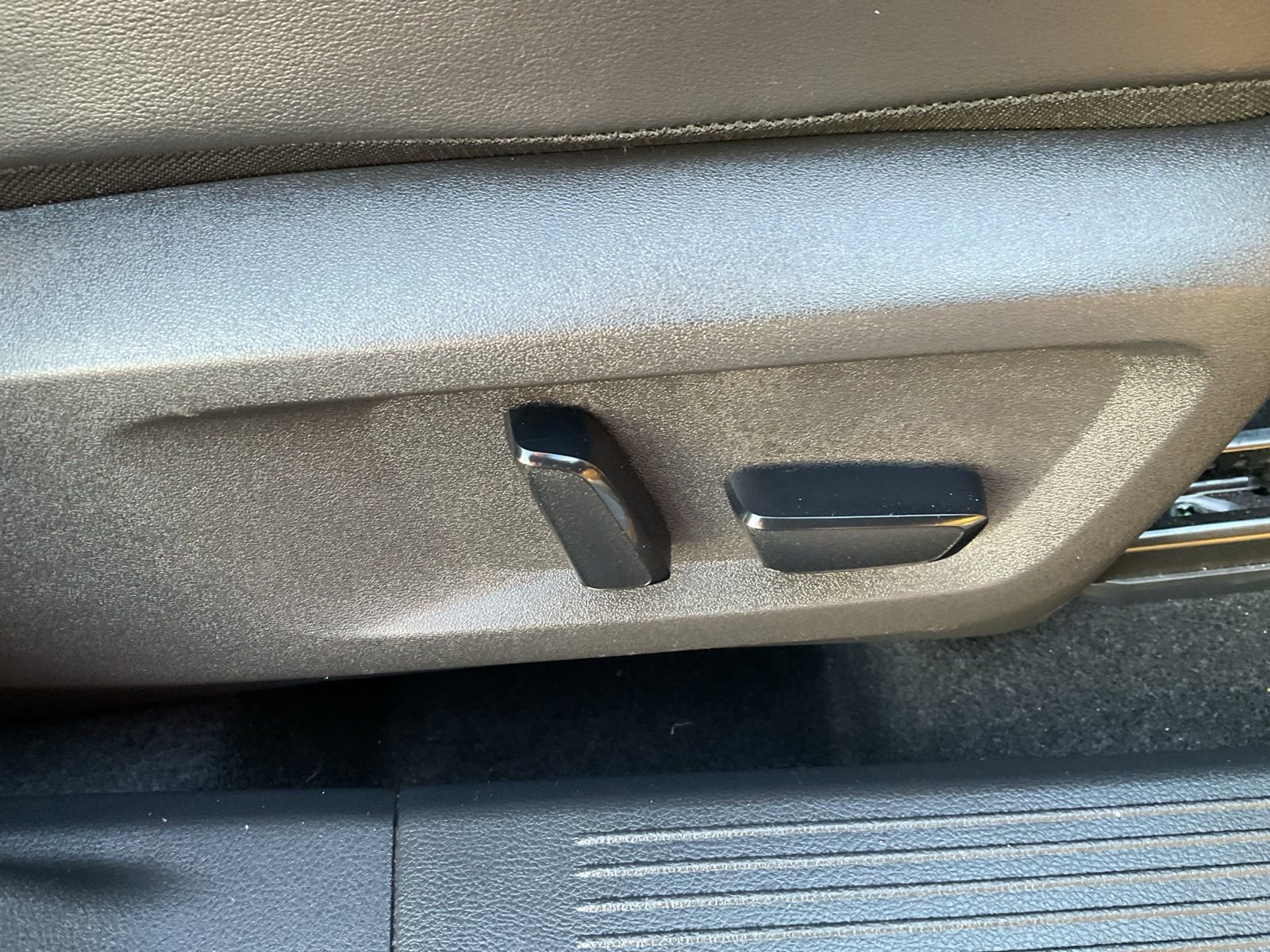 Used 2021 Nissan Rogue Platinum image 55