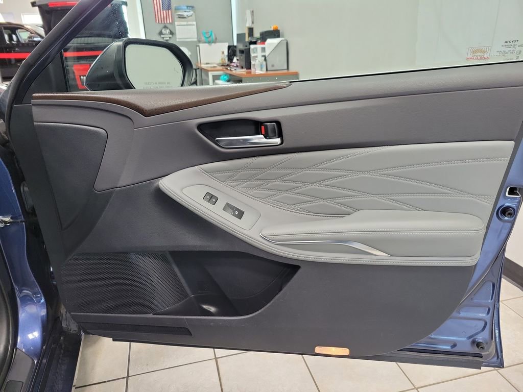 Used 2019 Toyota Avalon Limited w/ Advanced Safety Package FWD image 22