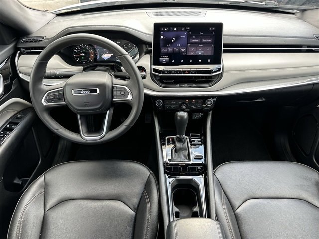 Used 2024 Jeep Compass Limited image 9