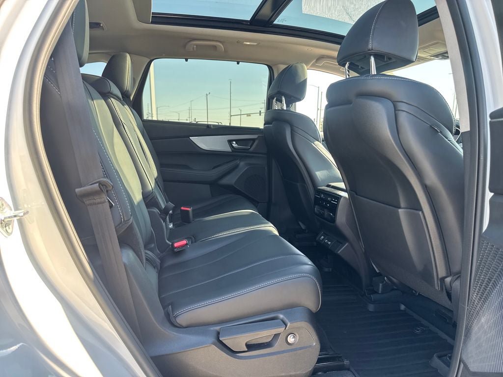 Used 2023 Acura MDX w/ Technology Package FWD image 12