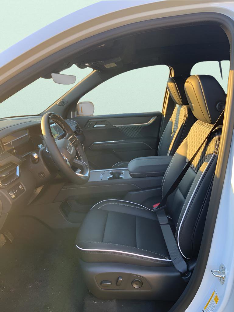 New 2026 GMC Acadia Denali w/ Super Cruise Package image 9