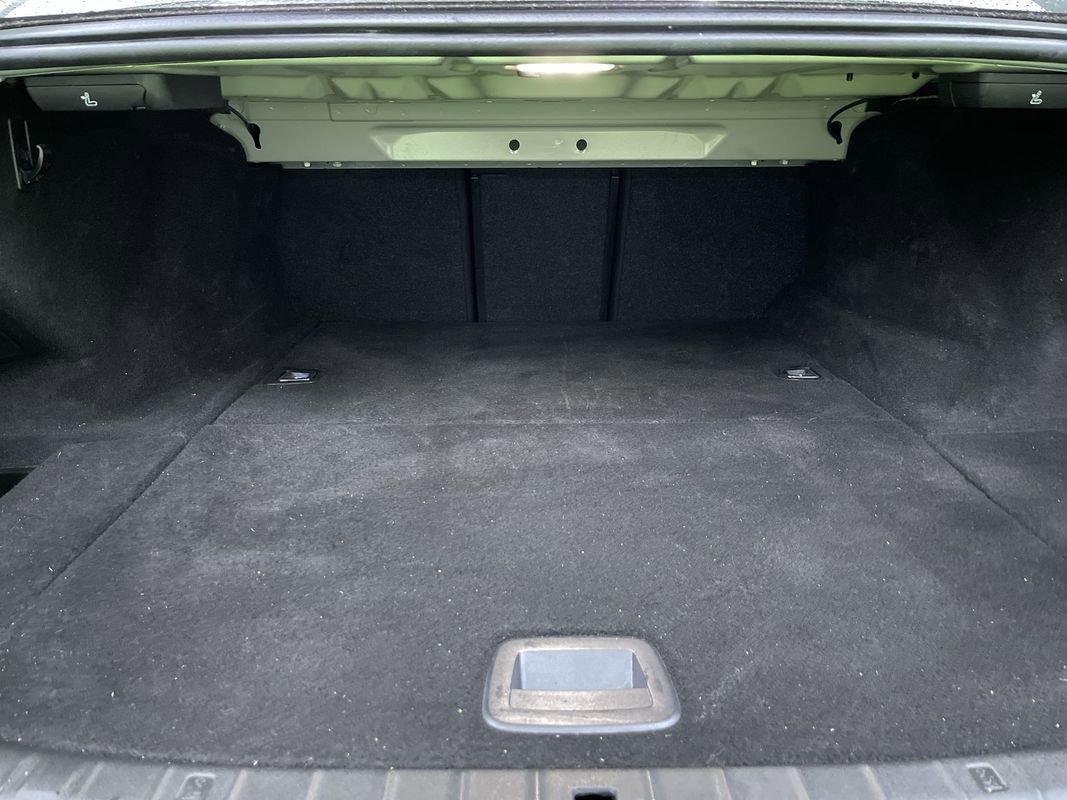 Used 2019 BMW 530e xDrive w/ Convenience Package image 29