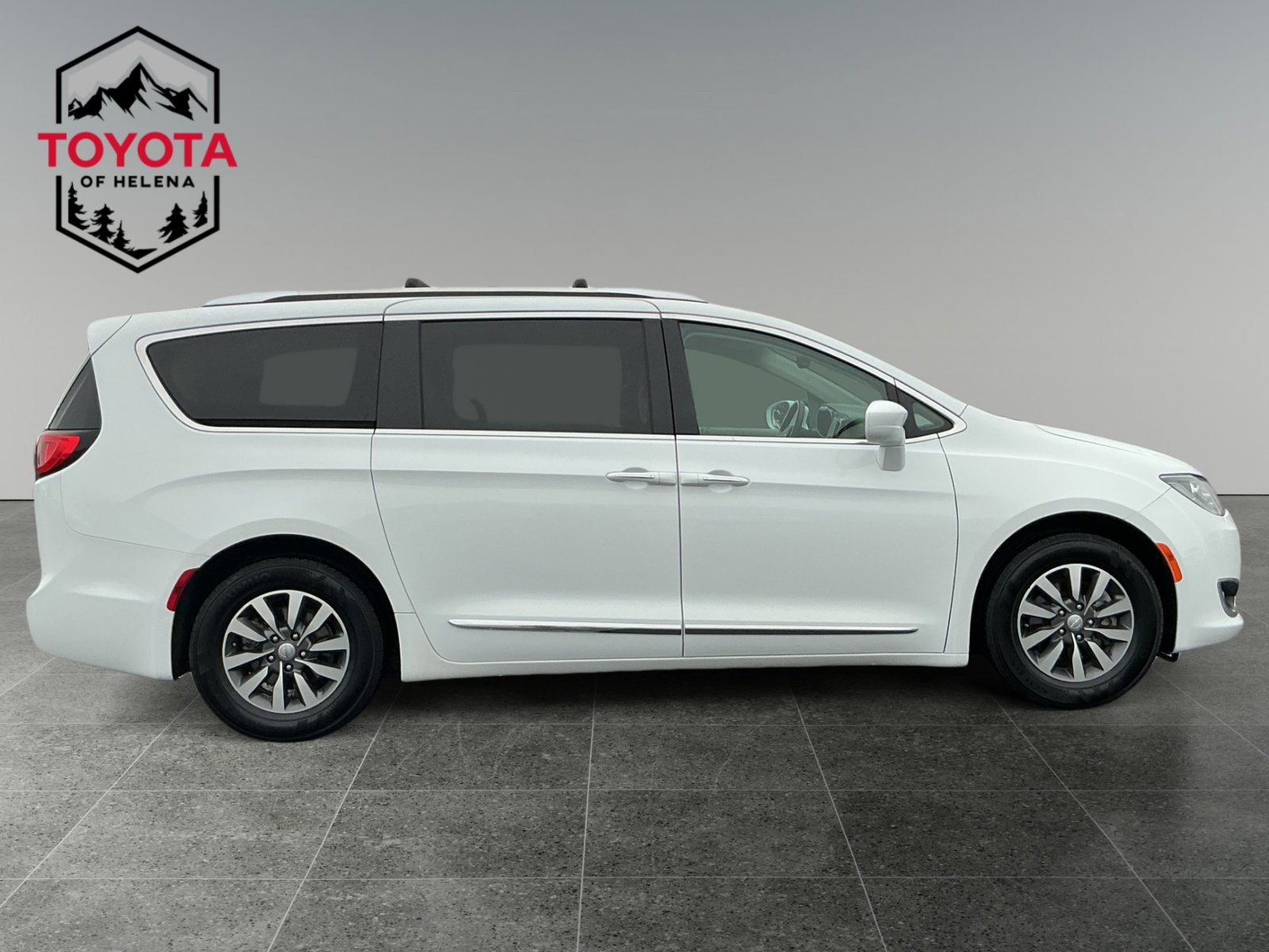 Used 2020 Chrysler Pacifica Touring-L Plus image 6