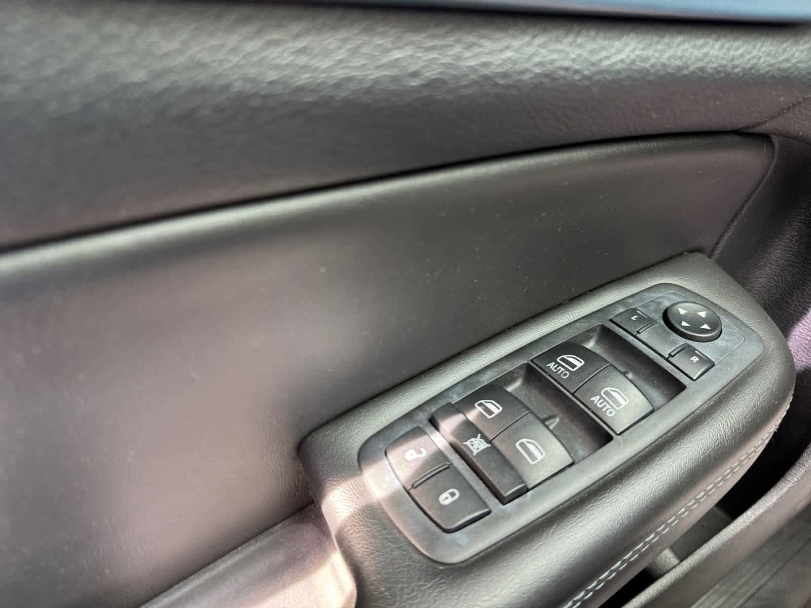 Used 2015 Chrysler 200 S w/ Navigation & Sound Group I AWD/4WD image 15