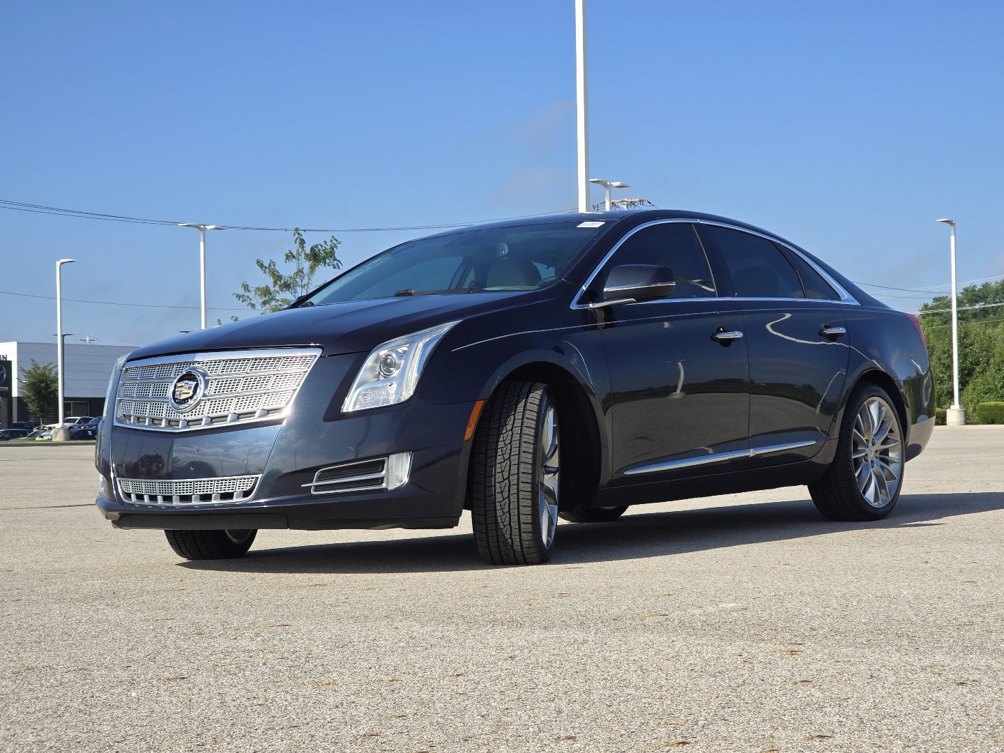 Used 2013 Cadillac XTS Platinum FWD image 14