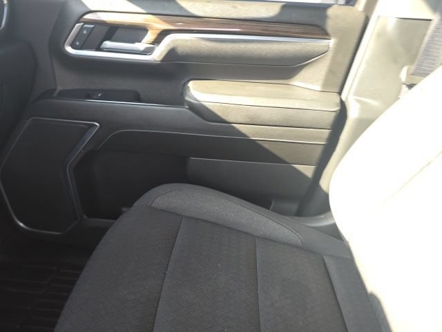 Used 2025 Chevrolet Silverado 3500 LT RWD image 13
