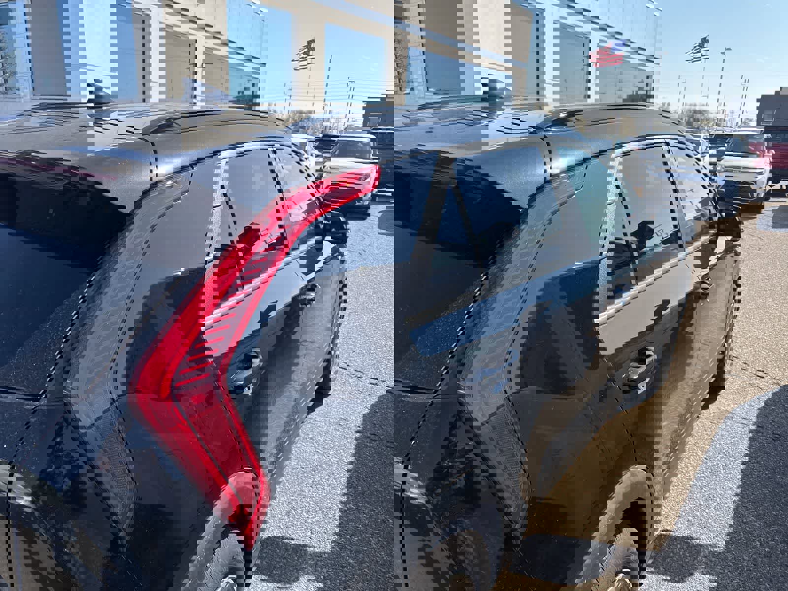 Used 2023 Kia Niro EX image 9