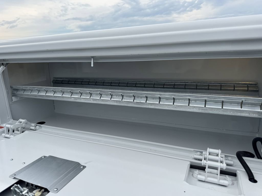 New 2025 Ford F350 XL w/ XL Chrome Package image 19