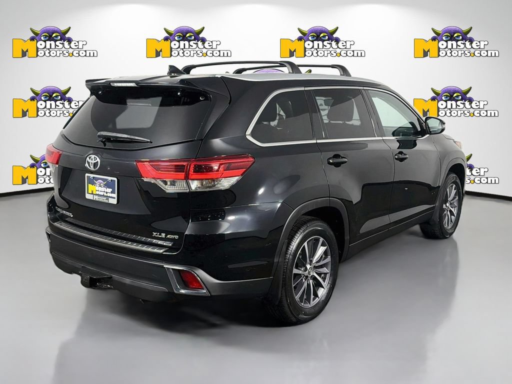 Used 2019 Toyota Highlander XLE AWD/4WD image 5