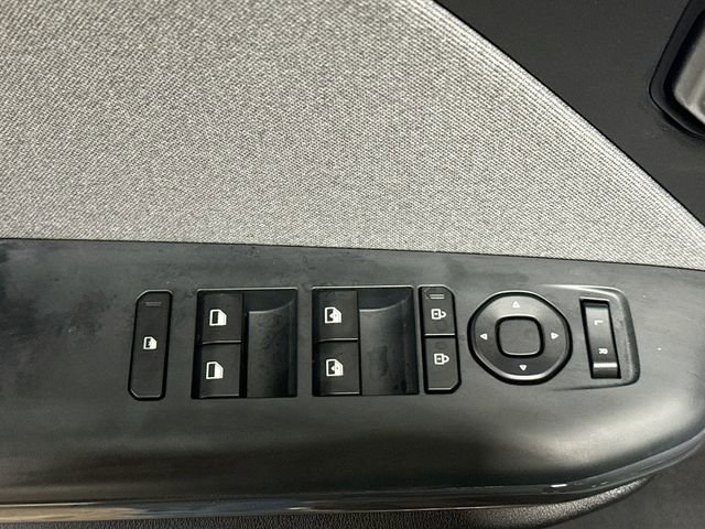 Used 2025 Kia K4 EX image 17