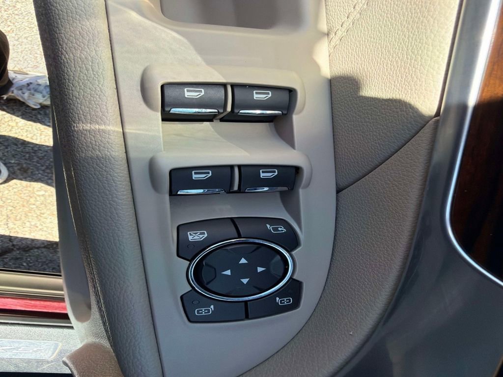 Used 2018 Ford Explorer Limited w/ Equipment Group 301A image 19