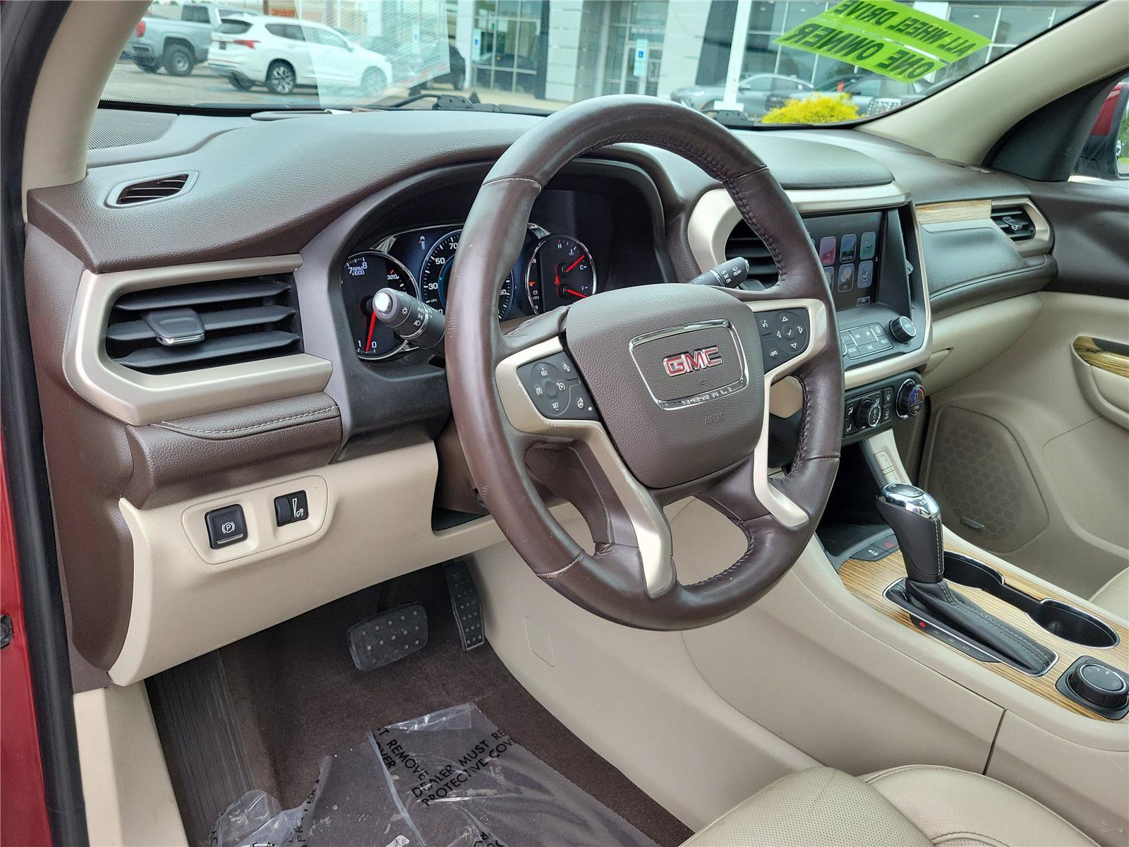 Used 2017 GMC Acadia Denali w/ Technology Package AWD/4WD image 20