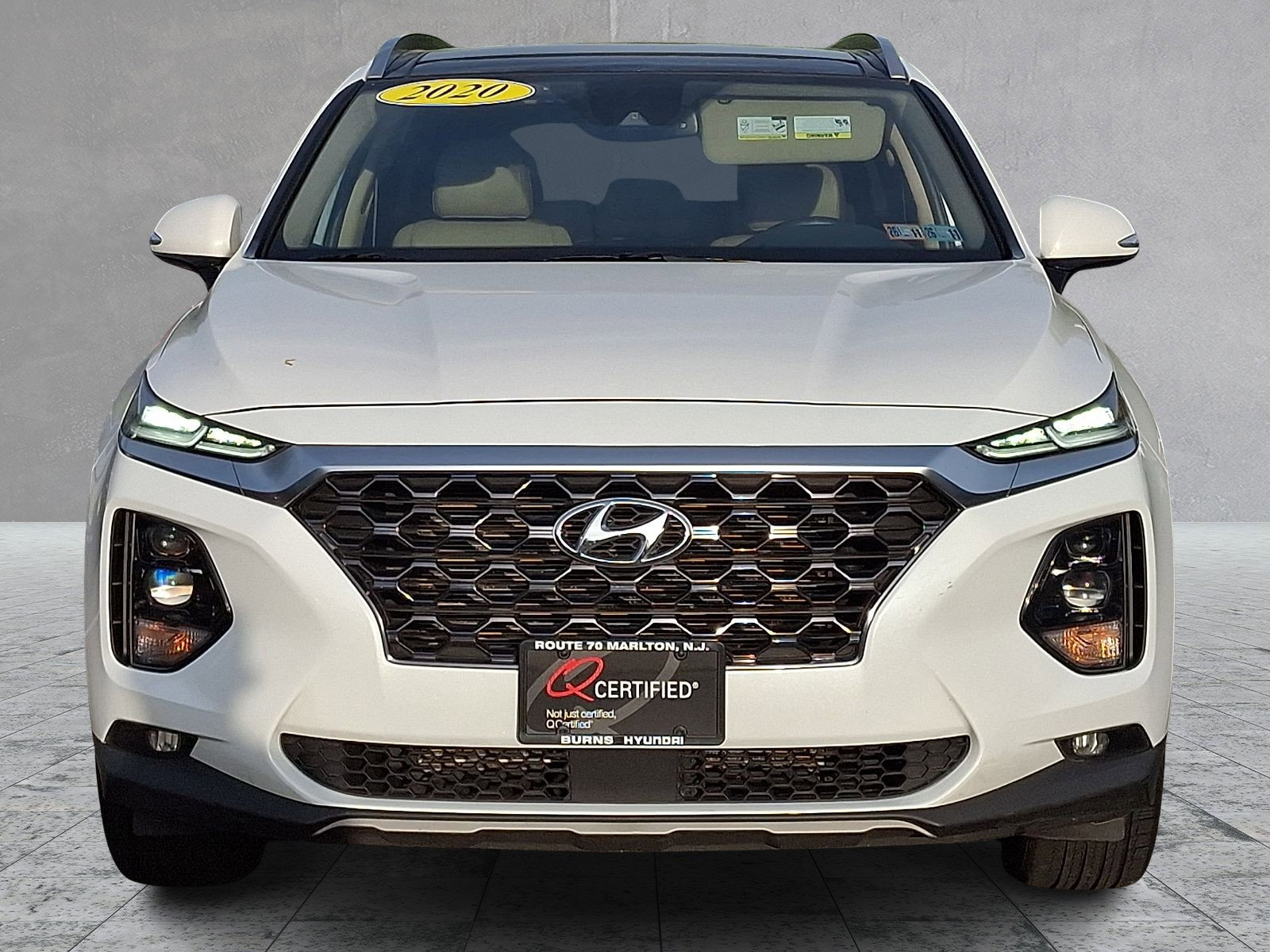Used 2020 Hyundai Santa Fe SEL w/ Convenience + Premium Package FWD image 2