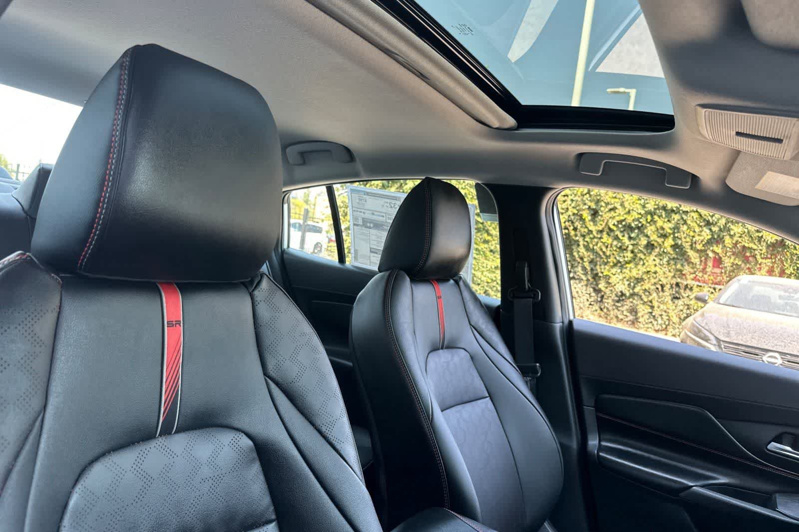 New 2027 Nissan Sentra SR FWD image 18