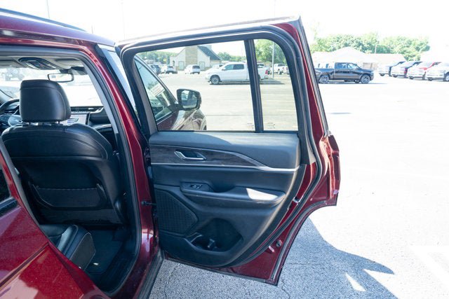 Certified 2023 Jeep Grand Cherokee Limited RWD image 12