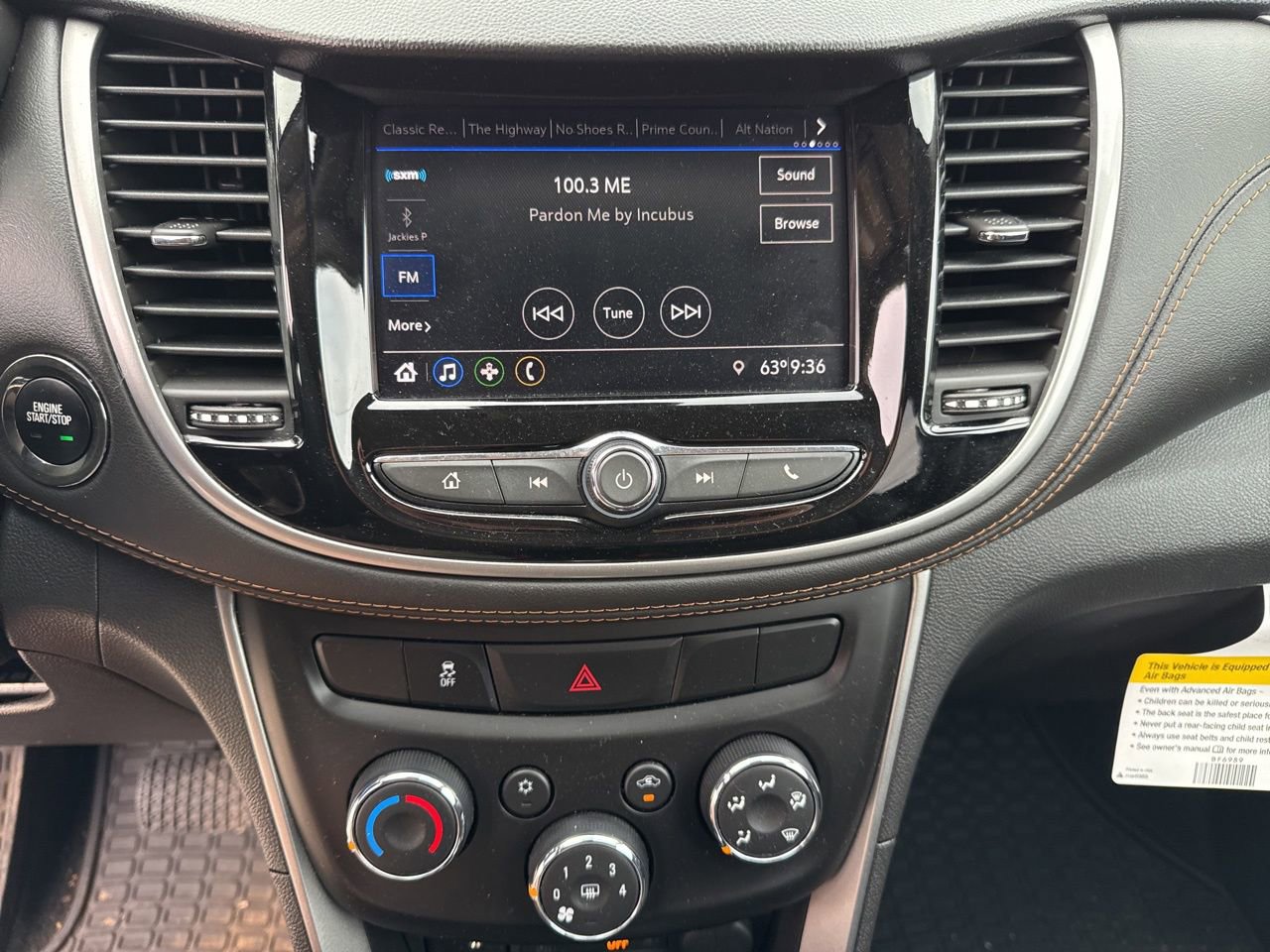 Used 2020 Chevrolet Trax LT w/ Driver Confidence Package FWD image 23