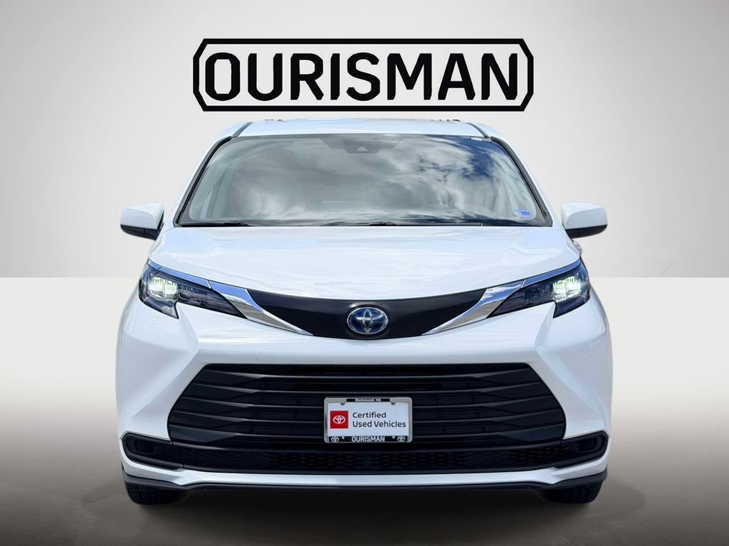 Certified 2024 Toyota Sienna LE FWD image 24